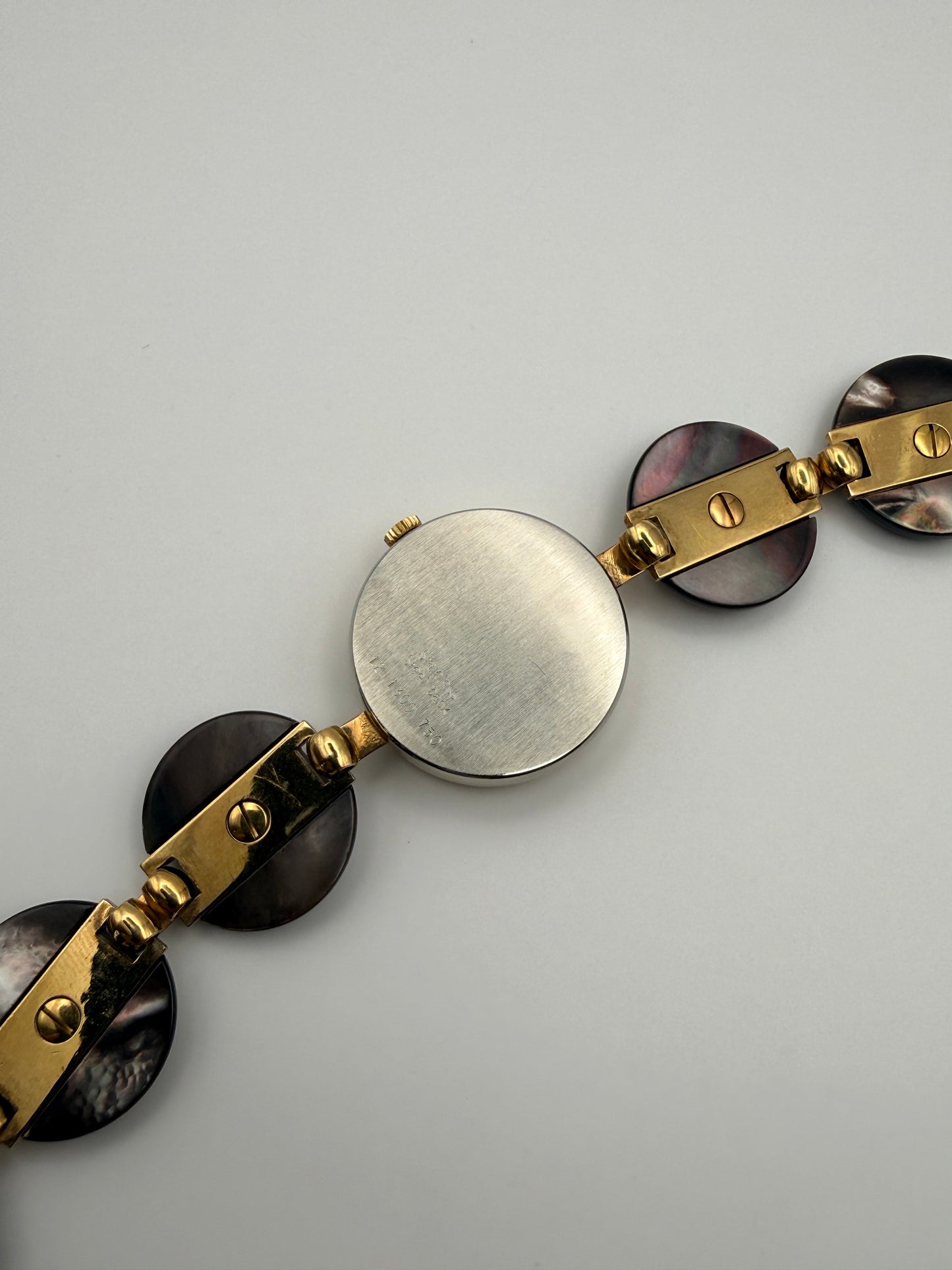 Montre Vintage Mondia Swiss Made – Mouvement mécanique – Plaqué or 10 microns