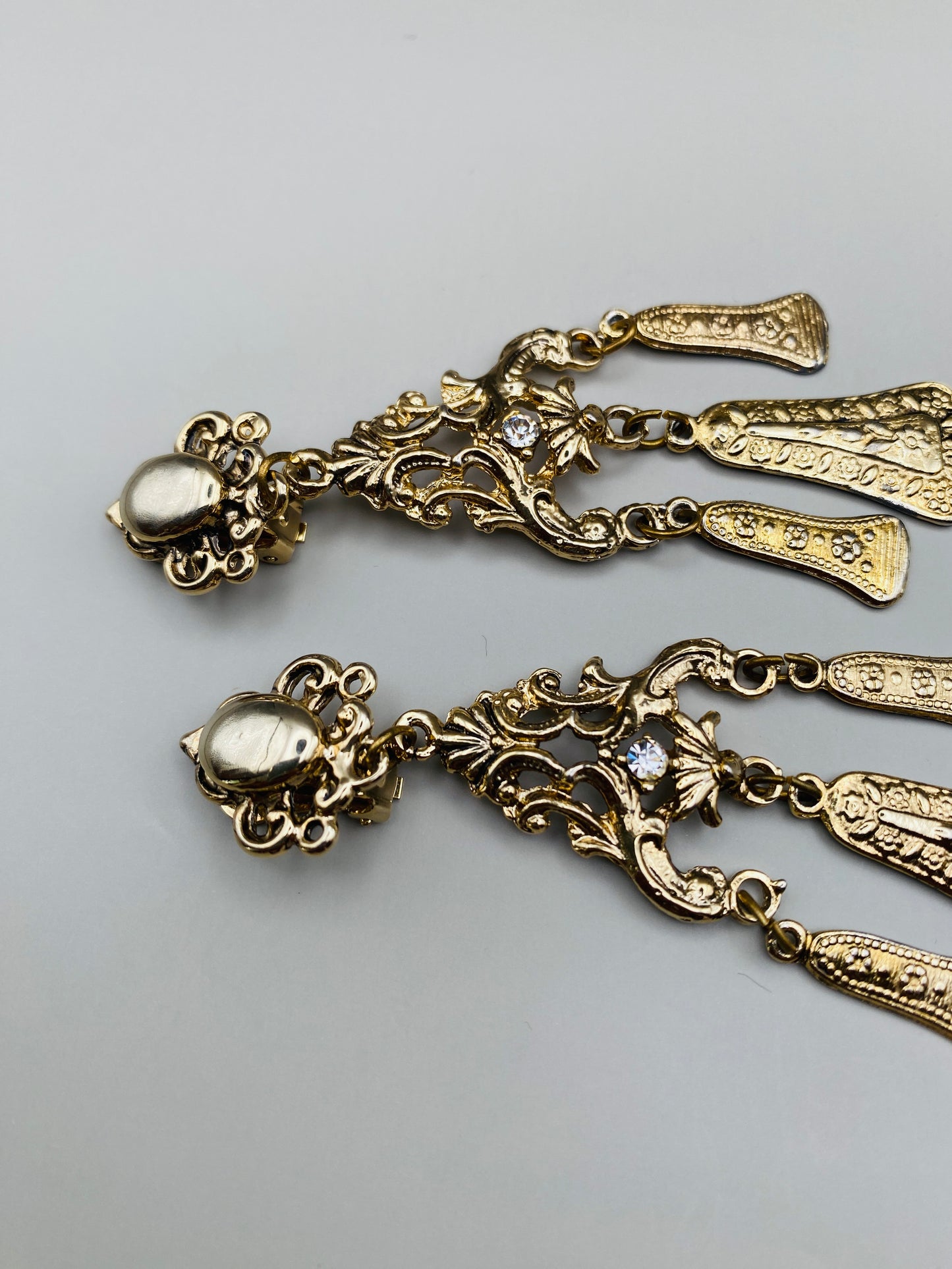 Clips Vintage pendants dorés style baroque