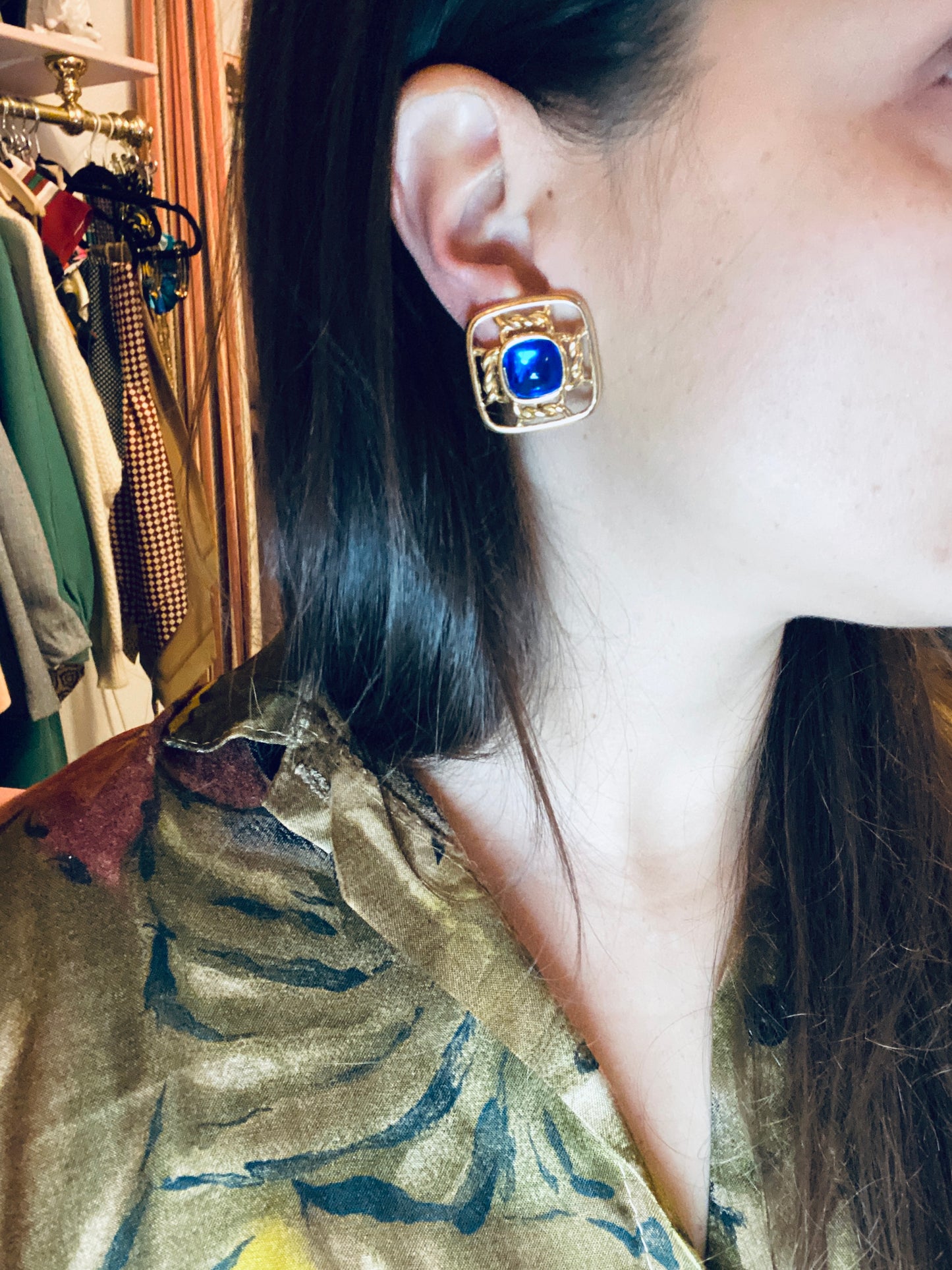 Ensemble vintage Trifari – Collier & boucles d’oreilles, bleu cobalt neuf