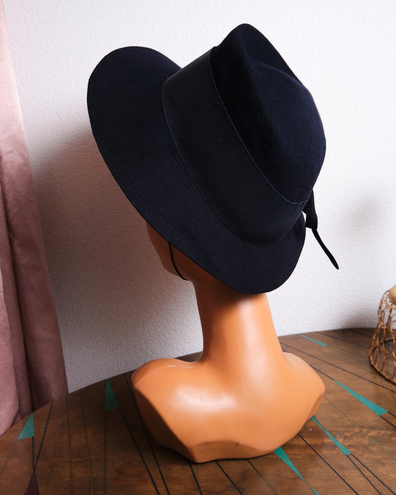 Chapeau vintage marine en laine