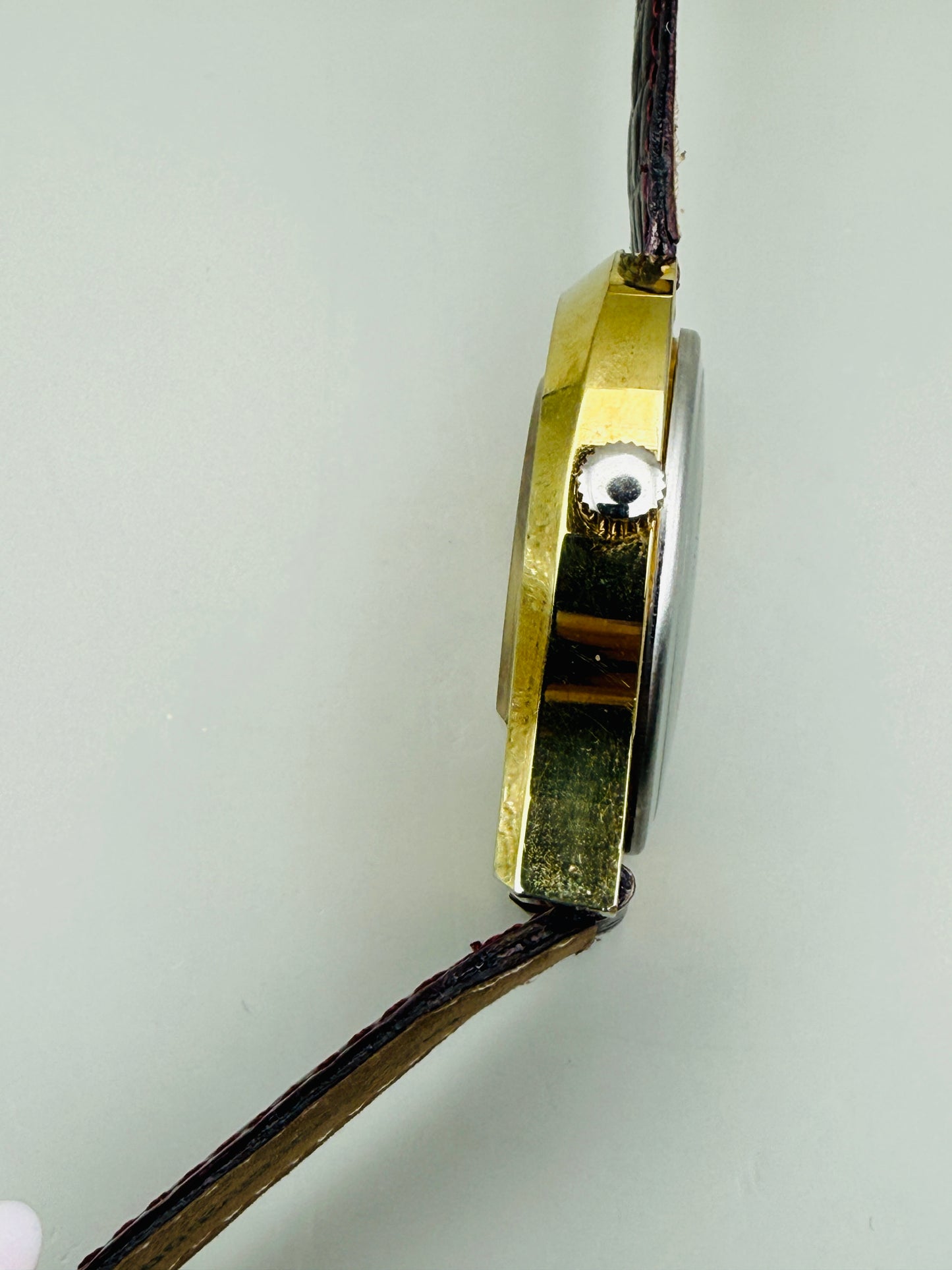 Montre vintage Étienne Aigner – automatique & design sculptural