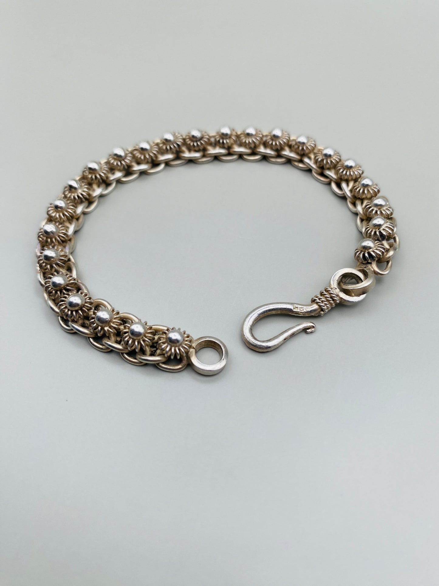 Bracelet vintage en argent 925 à maille décorative – fermoir crochet
