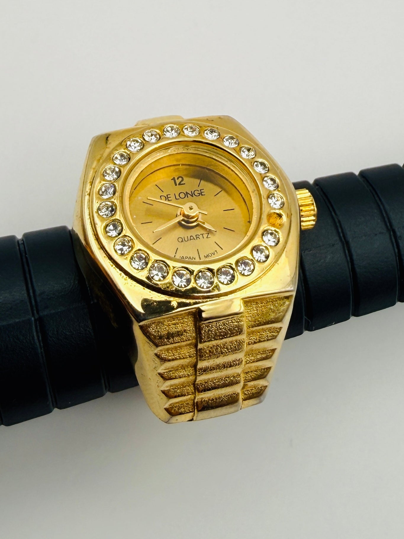 *Reservée*Montre bague vintage De Longe à quartz