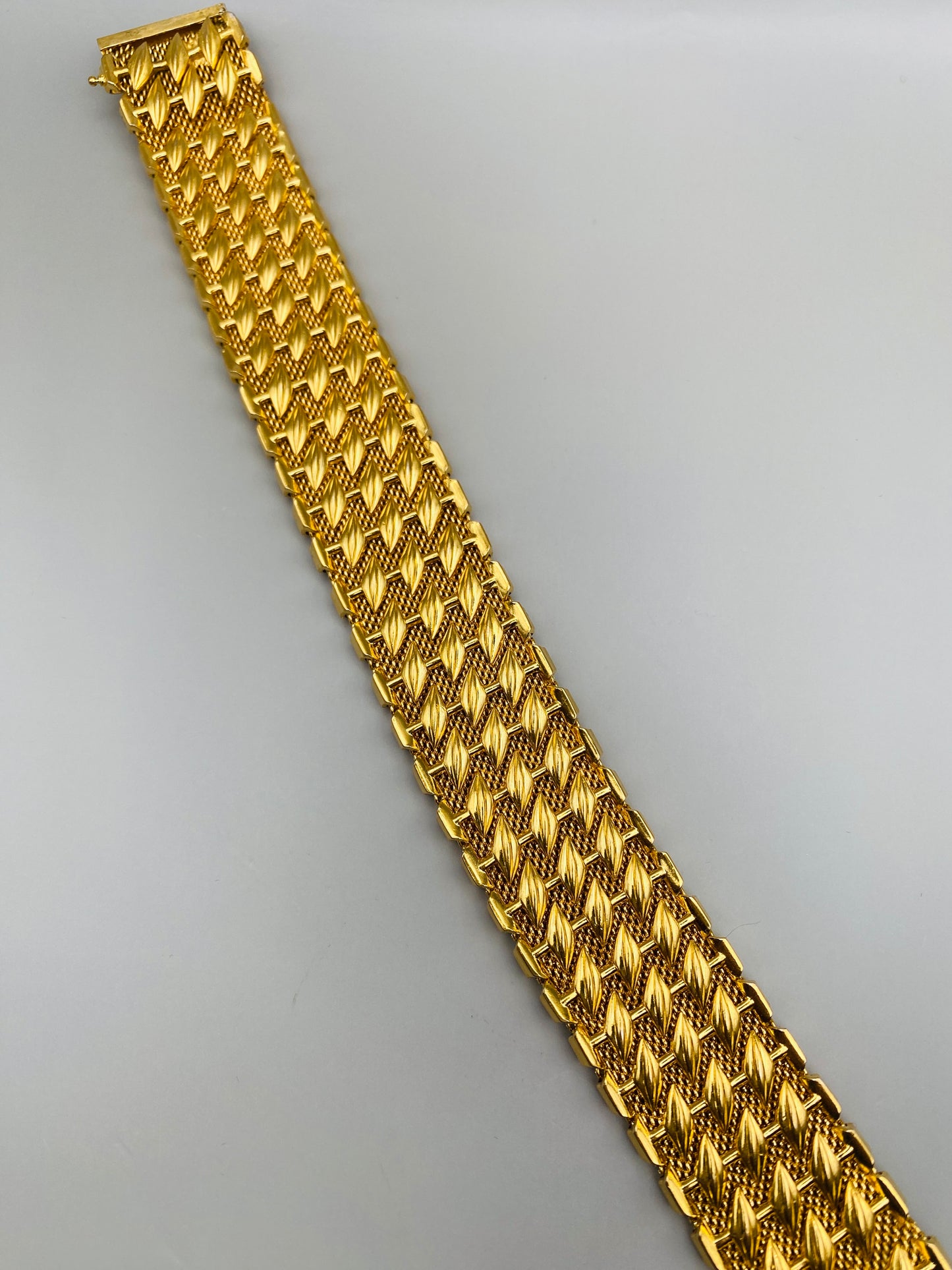 Bracelet vintage Grosse (*Dior) – Large manchette tressée