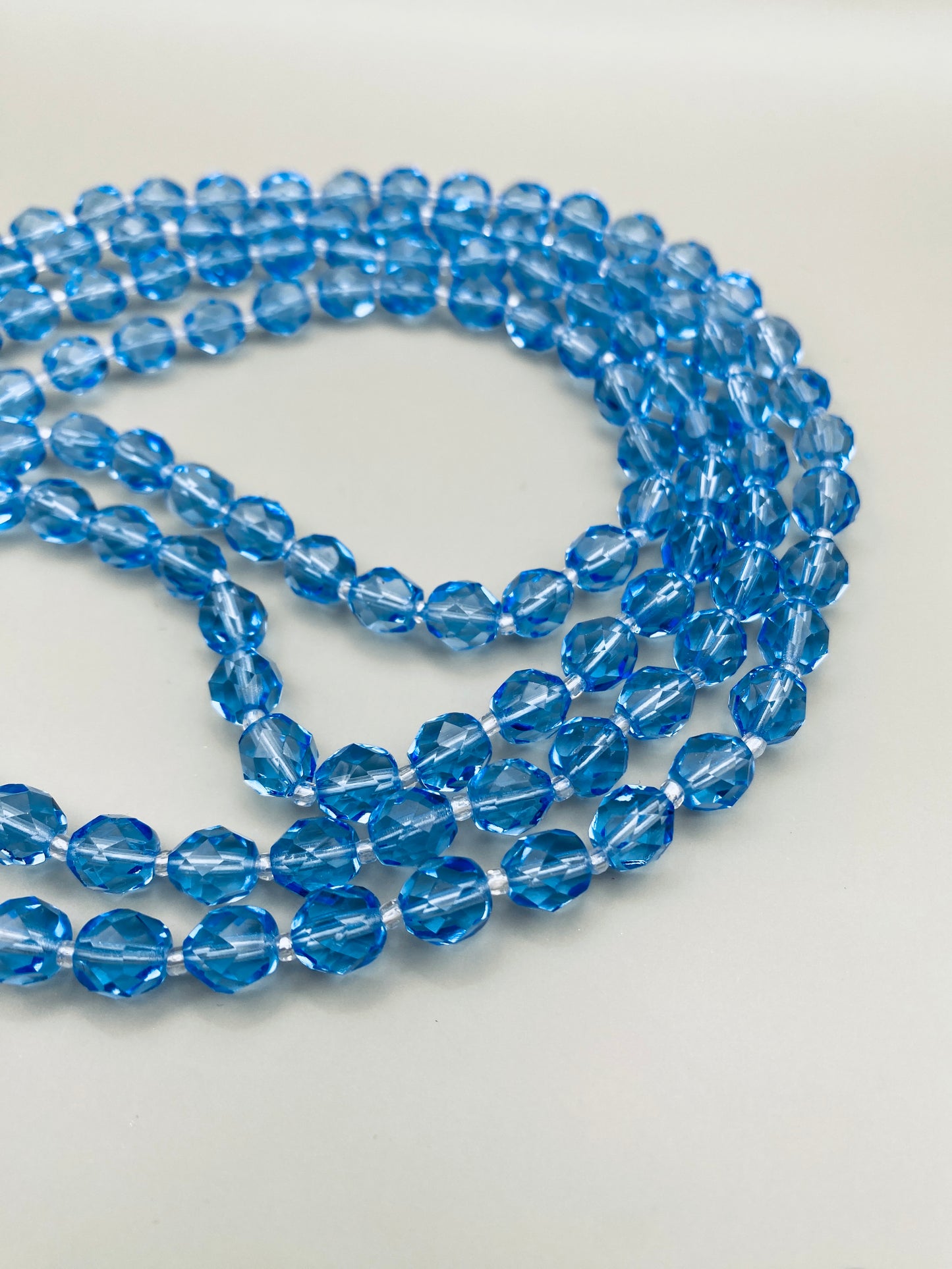 Collier Vintage en perles de verre bleues