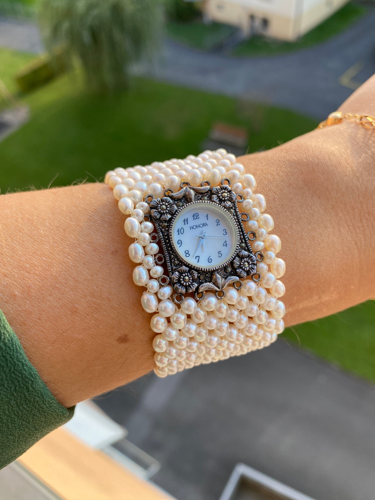 Montre Vintage Honora perles d’eau douce