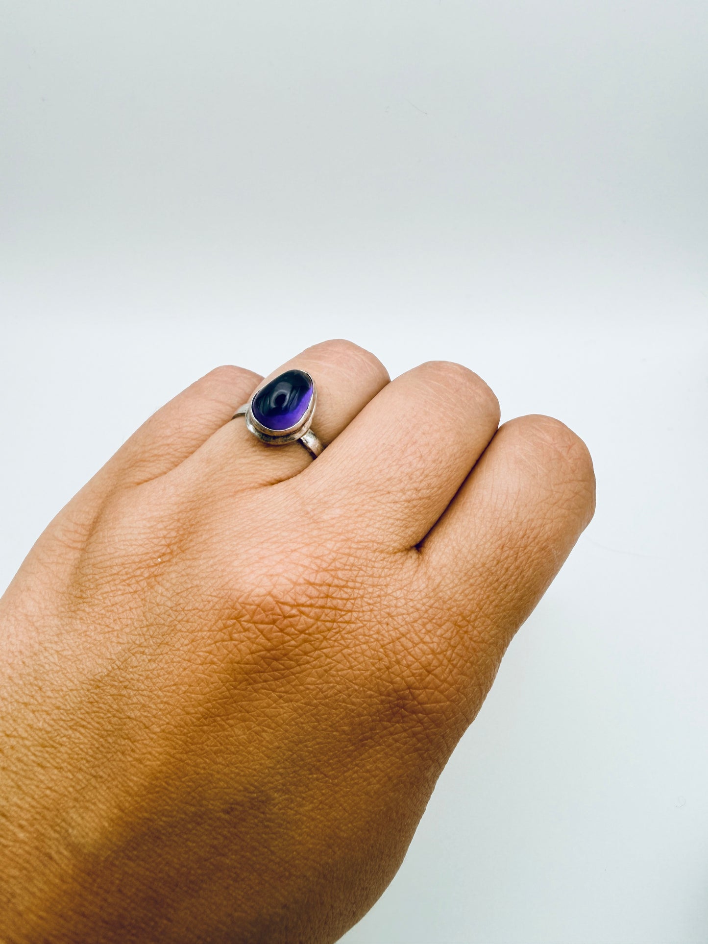 Bague vintage argentée et cabochon