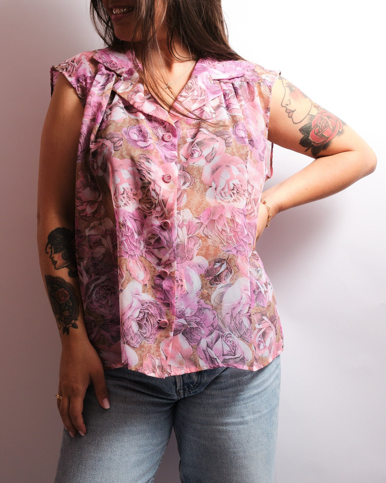 Chemisier vintage fait main — roses poudrées & transparence légère