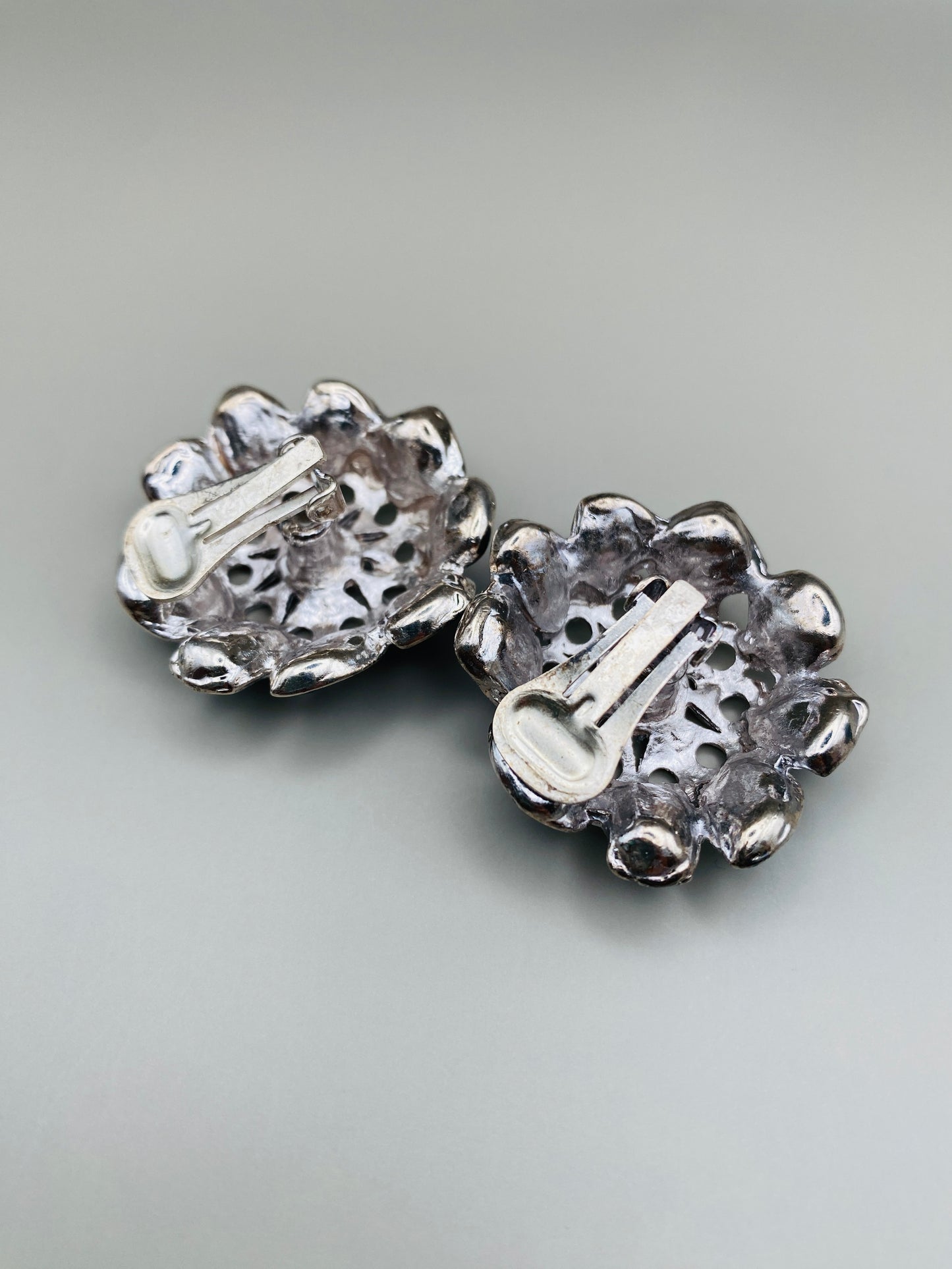 Clips Vintage émaillés bleu vert