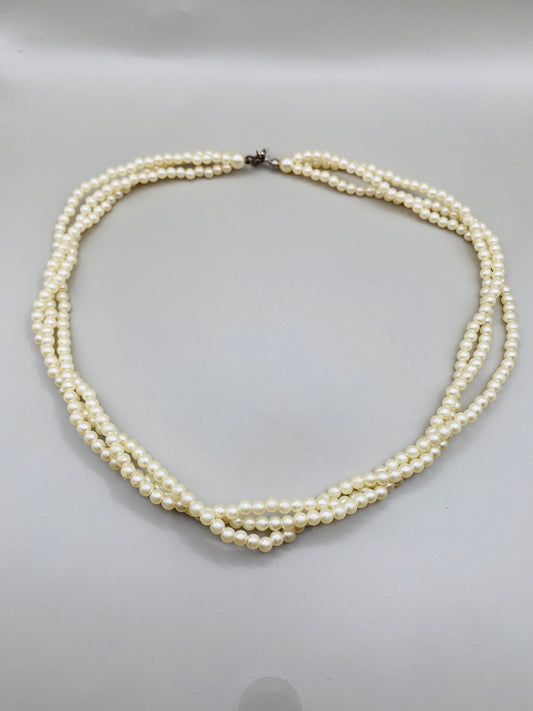 Collier vintage triple rang – perles fantaisie