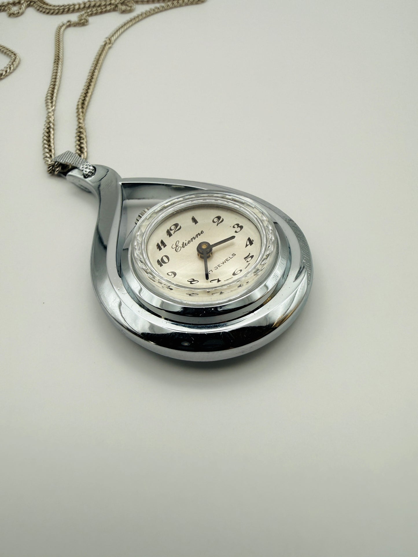 Pendentif-montre vintage Etienne – 17 rubis – Swiss Made