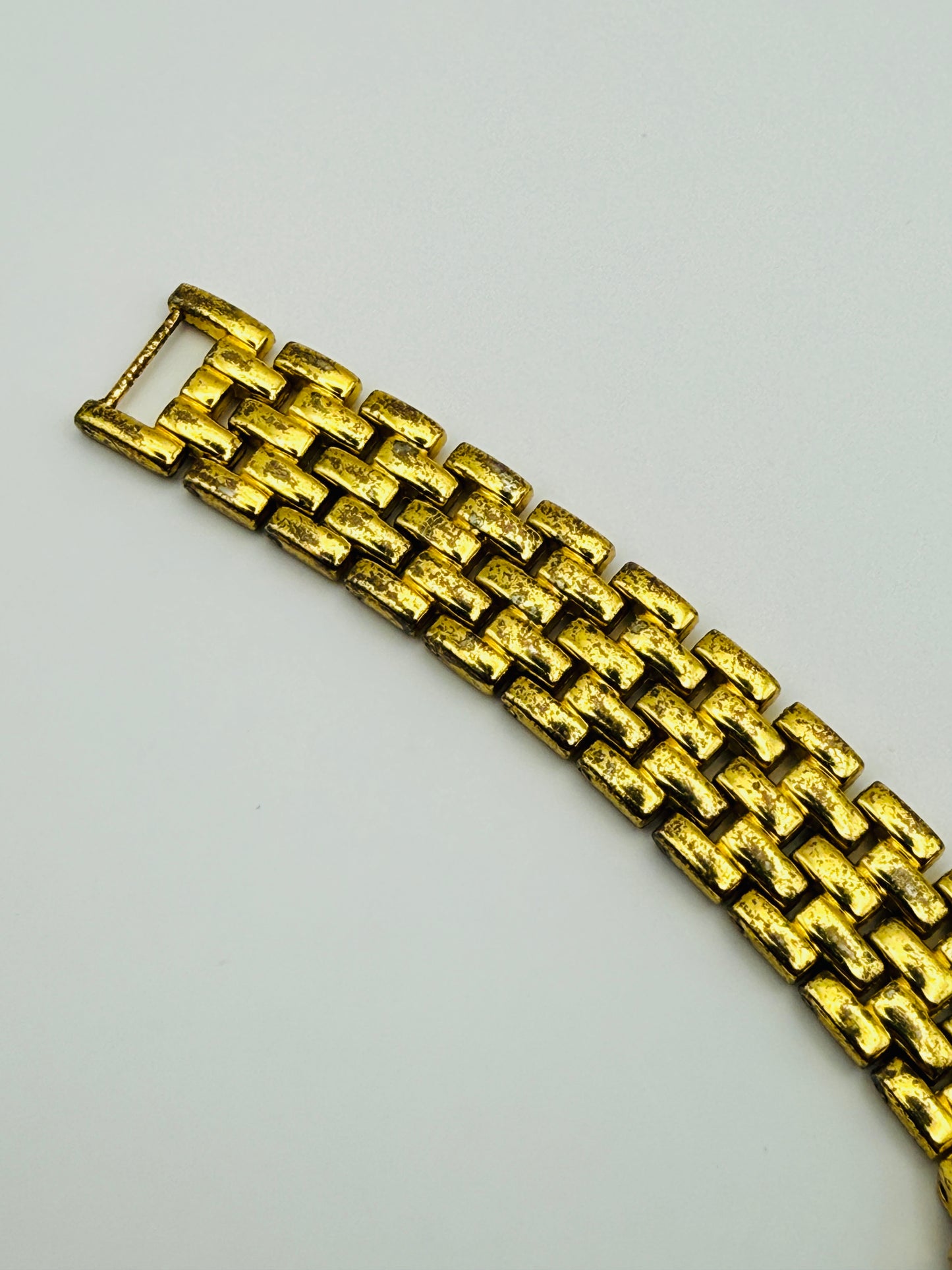 Montre vintage Louis Dolon dorée – cadran carré serti de strass