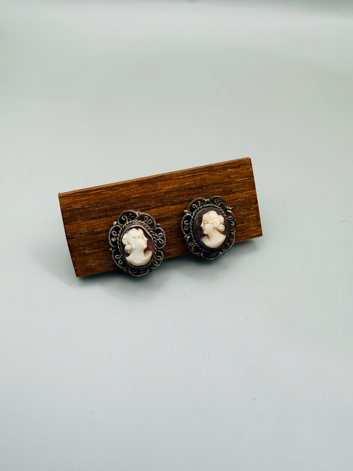 Boucles d’oreilles camées anciens – argent (clips à vis)