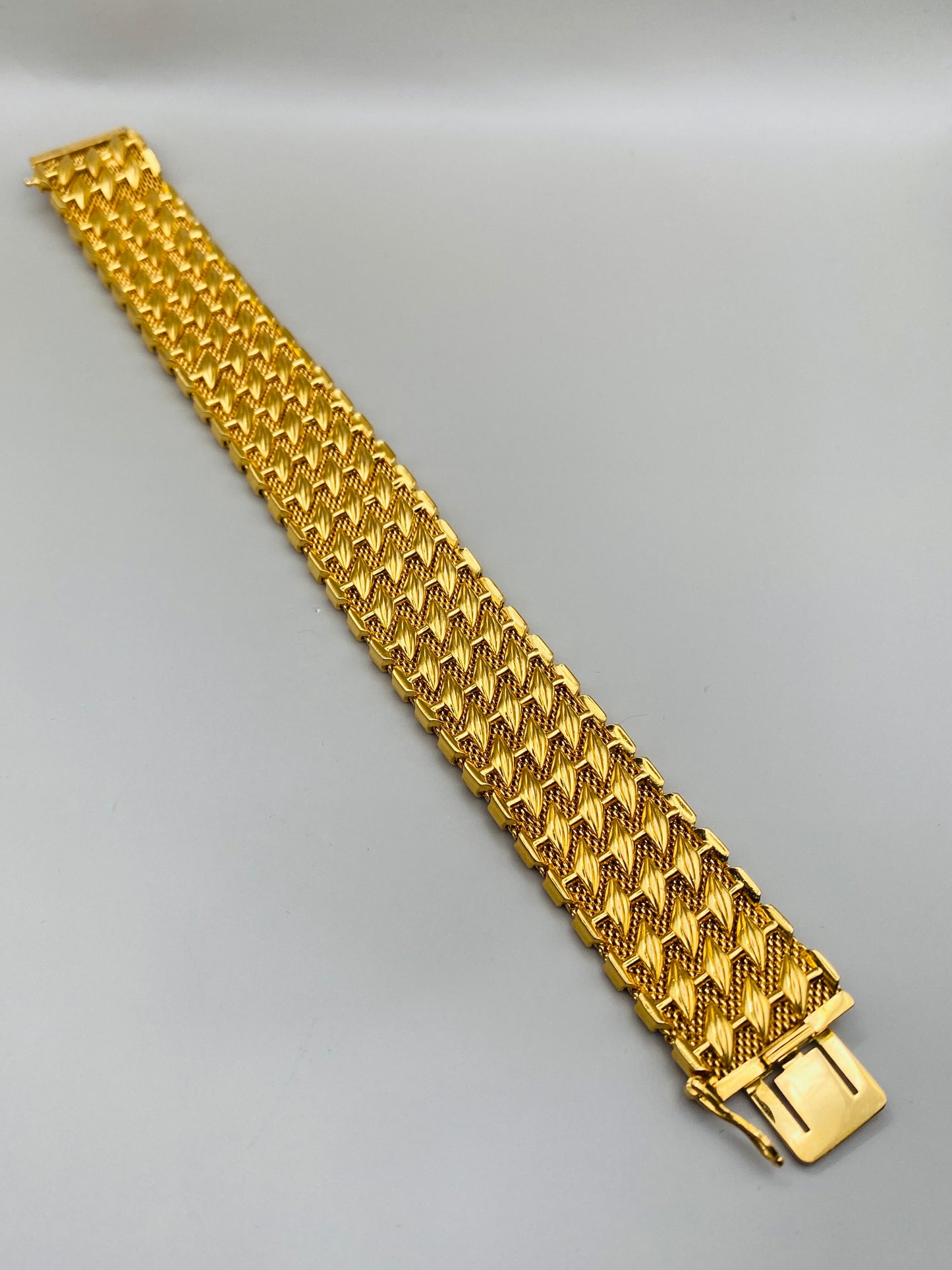 Bracelet vintage Grosse (*Dior) – Large manchette tressée