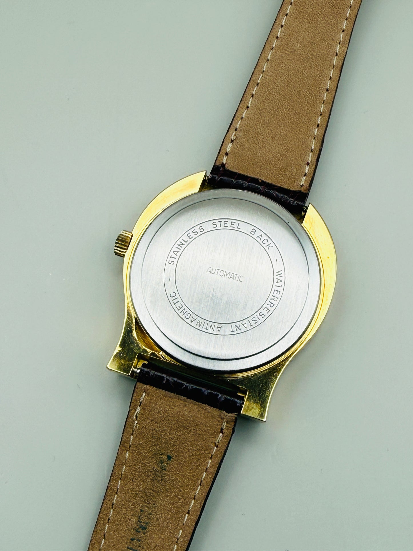 Montre vintage Étienne Aigner – automatique & design sculptural