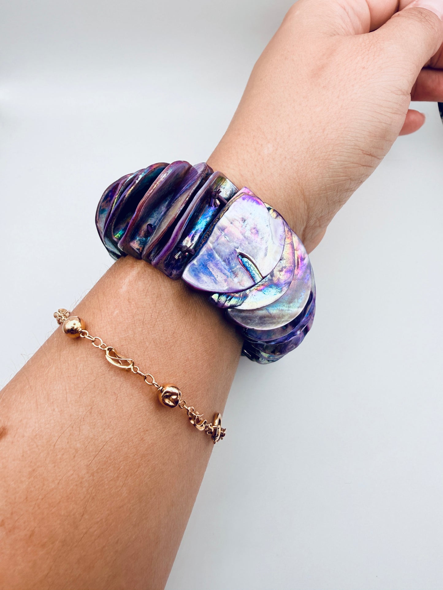 Bracelet vintage en nacre irisée
