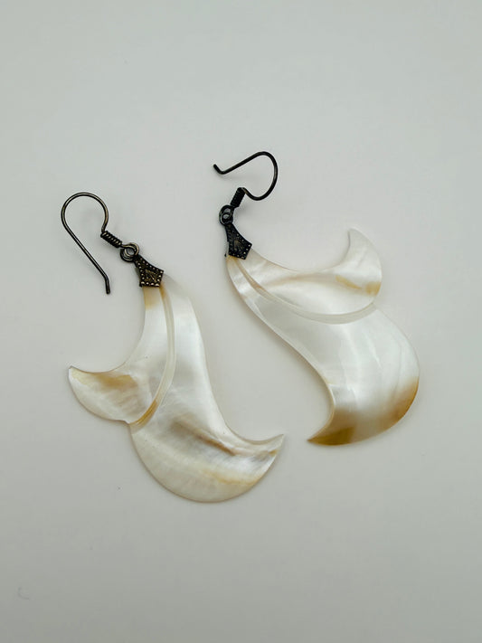 Boucles d’oreilles vintage artisanales en nacre
