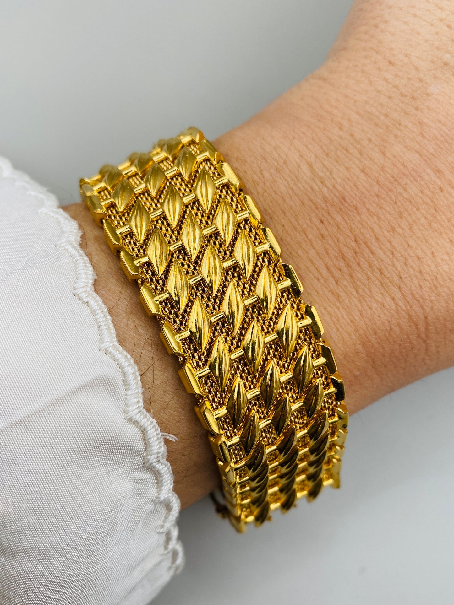 Bracelet vintage Grosse (*Dior) – Large manchette tressée