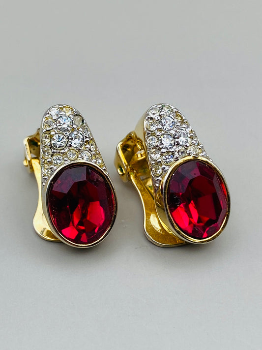 Boucles d’oreilles vintage clip – Rouge rubis & cristaux
