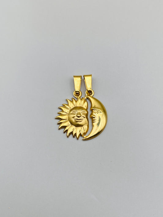 Duo de pendentifs vintage Soleil & Lune en or 18 carats