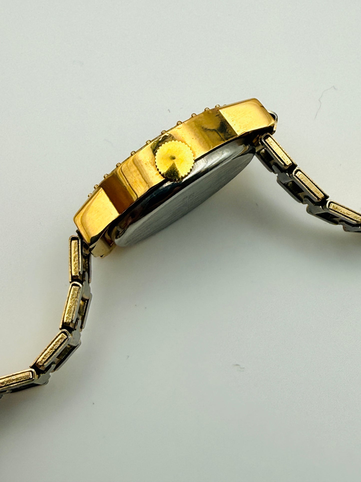 Montre mécanique vintage Restel Swiss