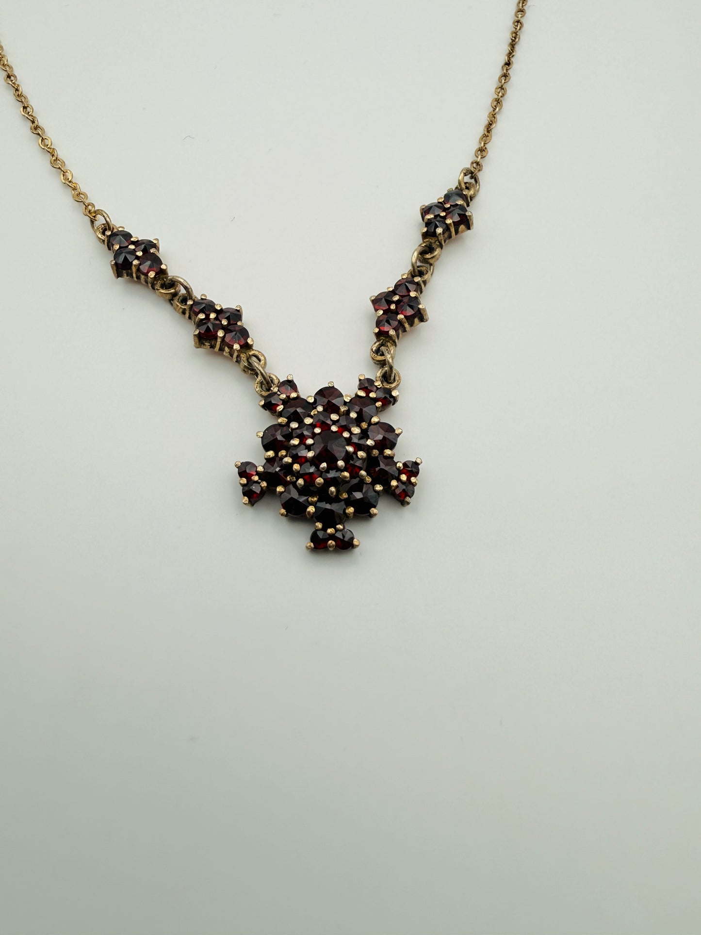 Collier vintage aux grenats rouge profond vermeil
