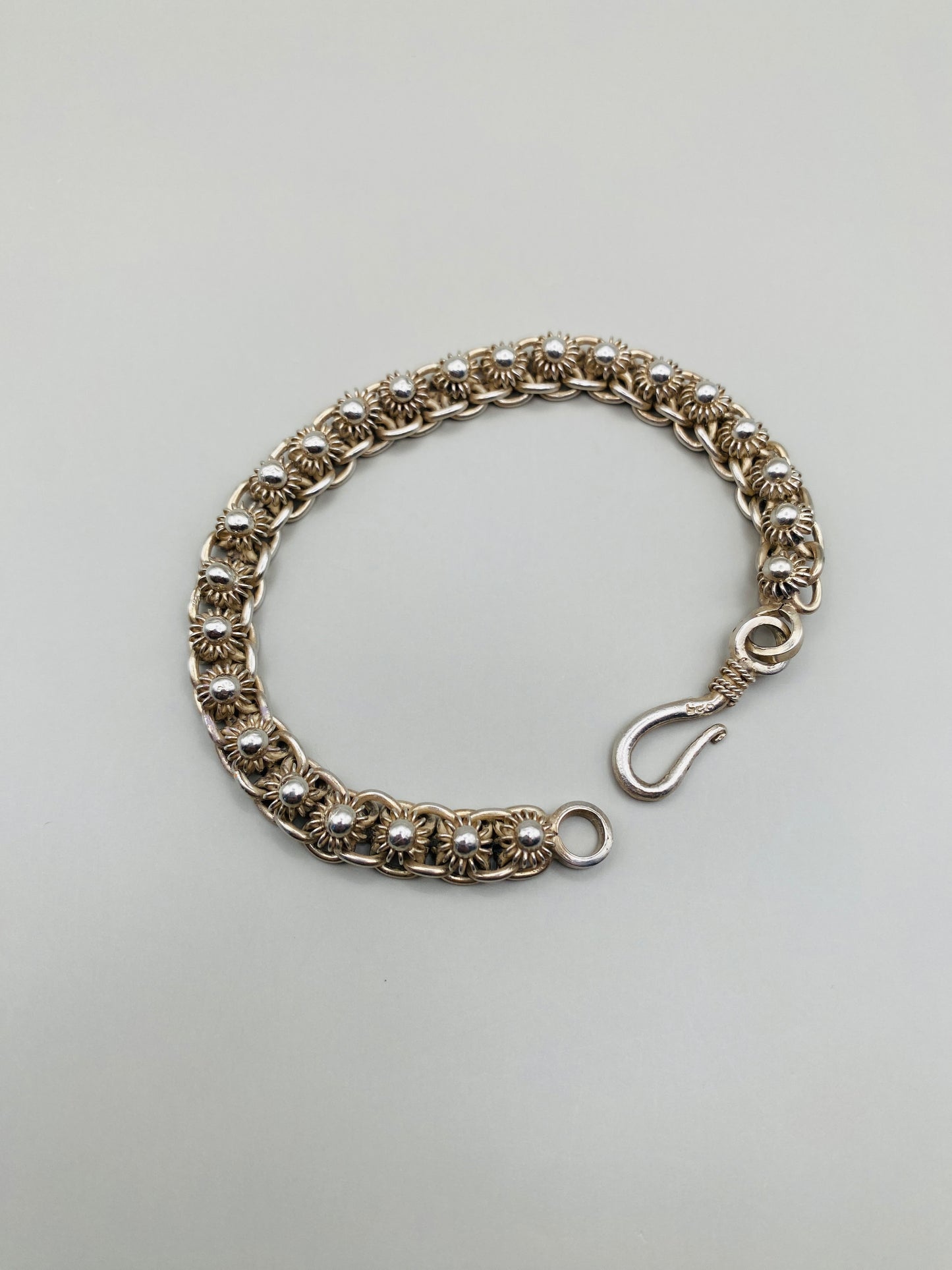 Bracelet vintage en argent 925 à maille décorative – fermoir crochet
