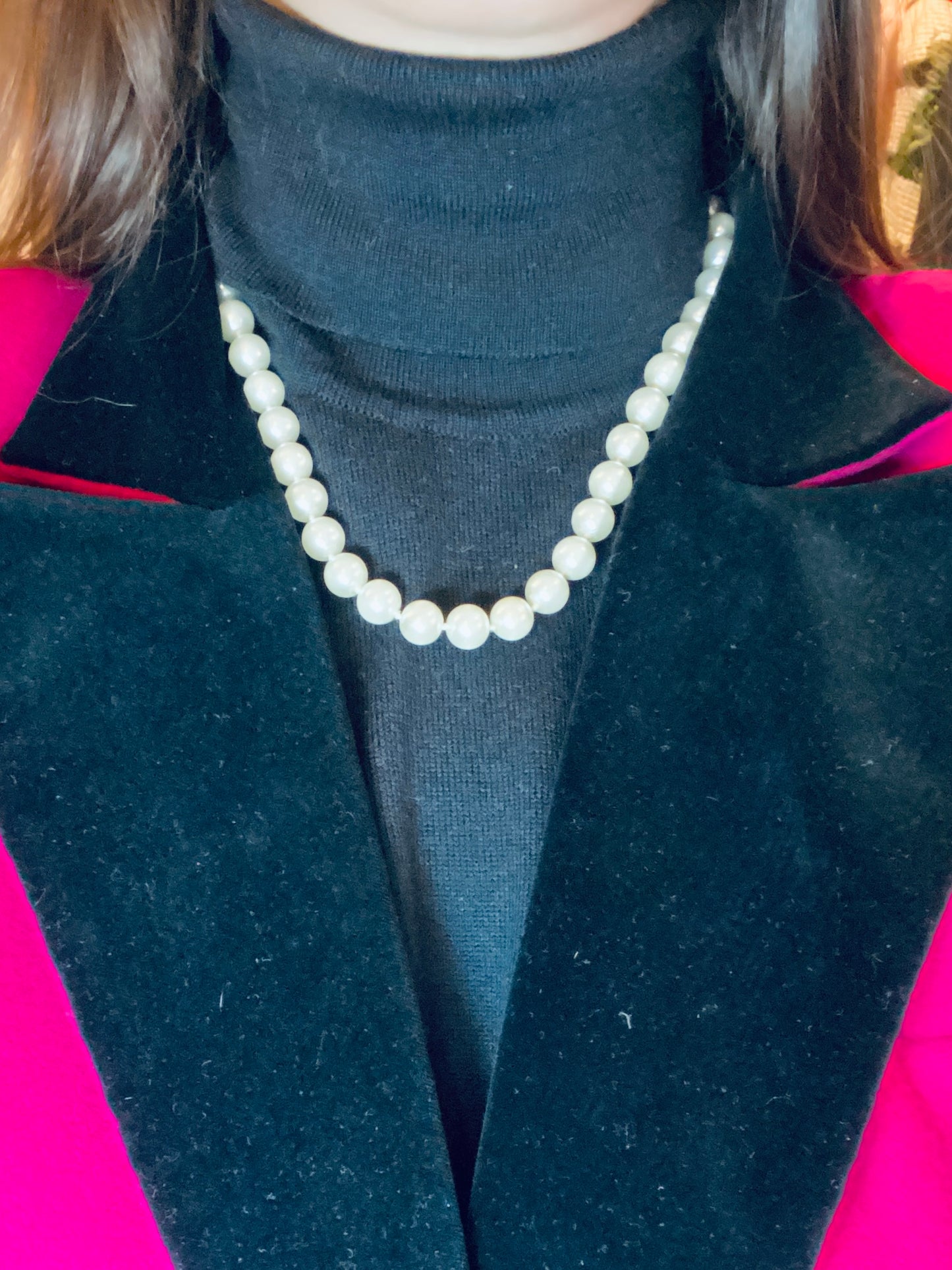 Collier vintage à perles en verre nacré – perles de taille moyenne – ivoire