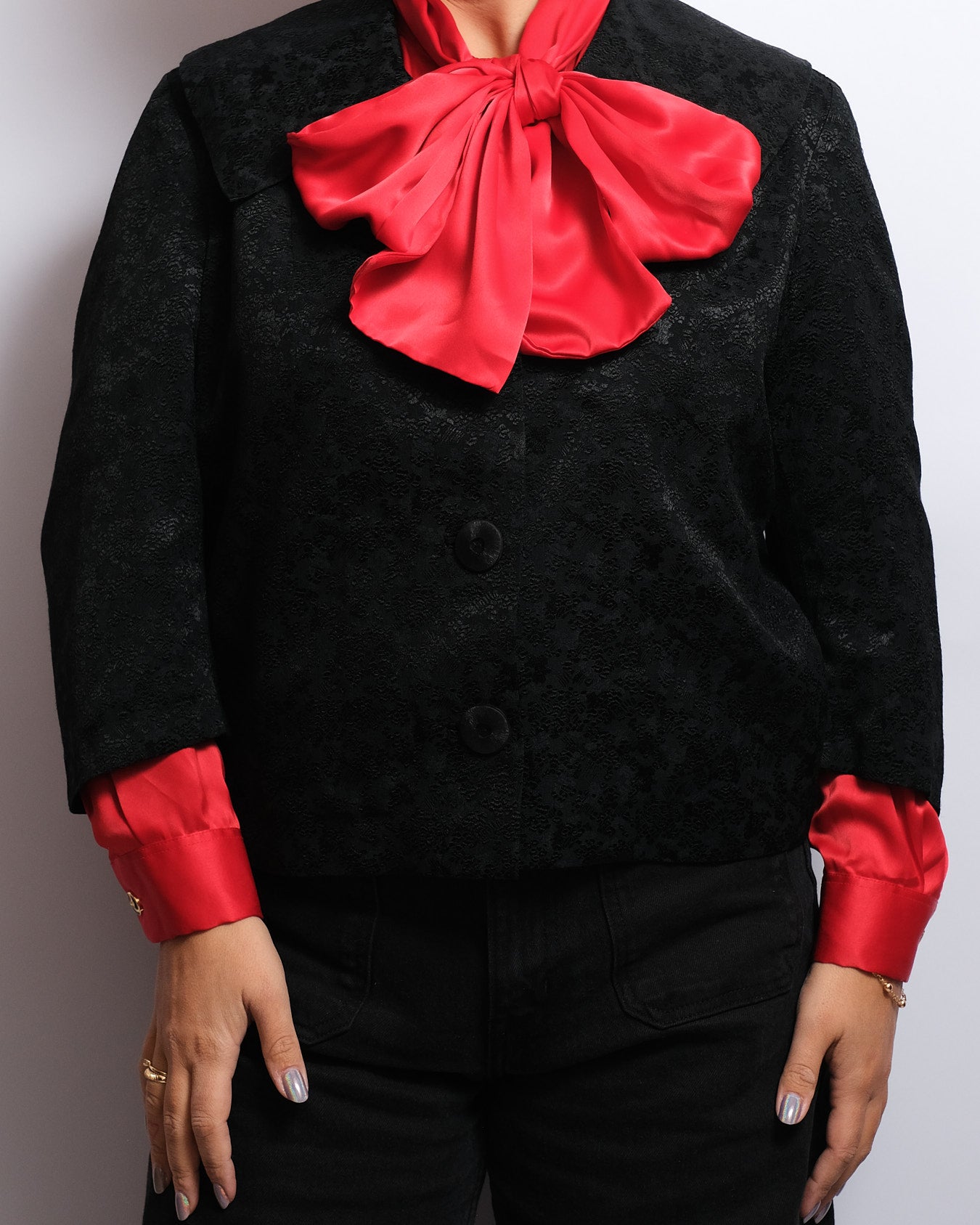 Veste courte noire – Jacquard ton sur ton – Années 1950