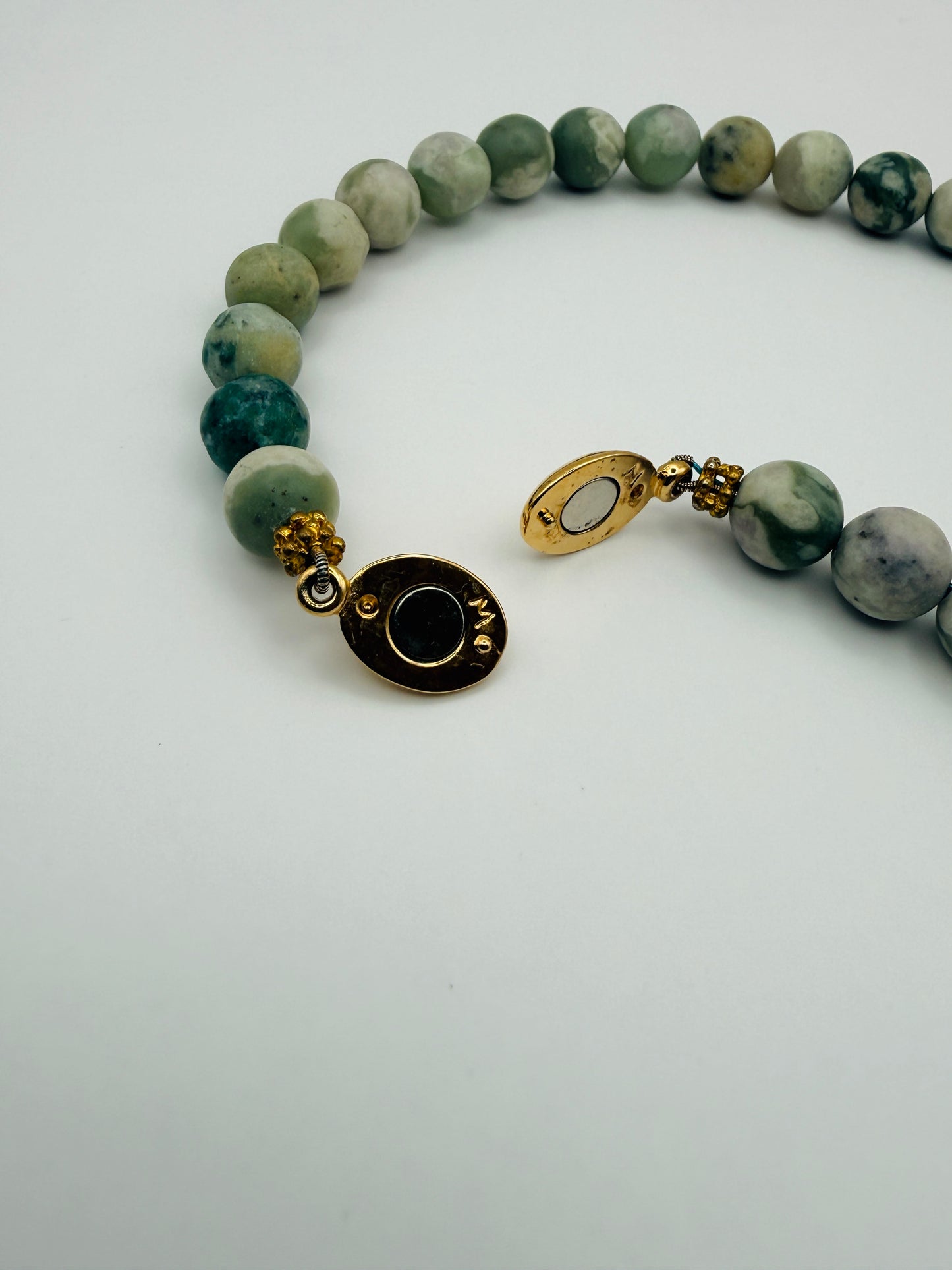 Collier vintage en pierres naturelles et véritables perles d’eau douce