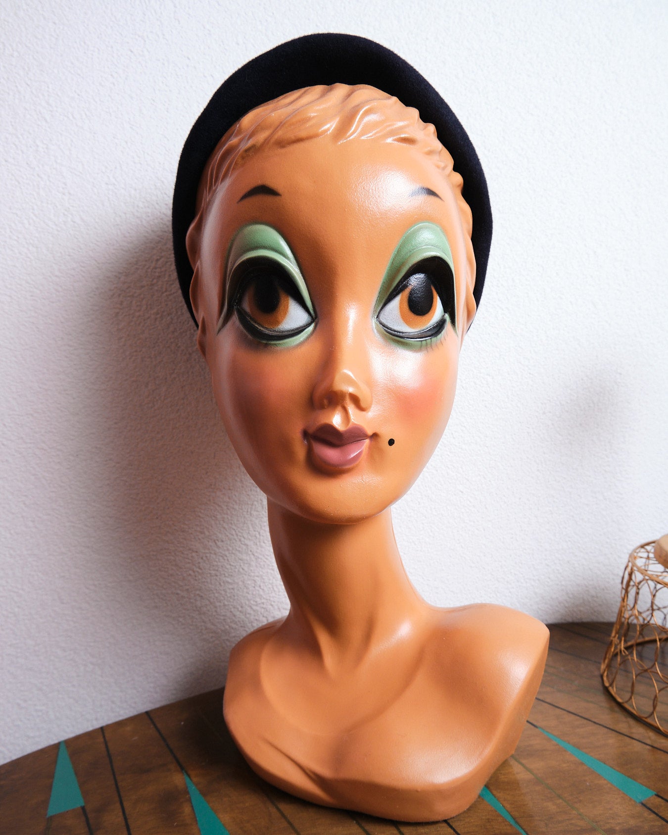 Bibi vintage bleu marine en laine feutrée
