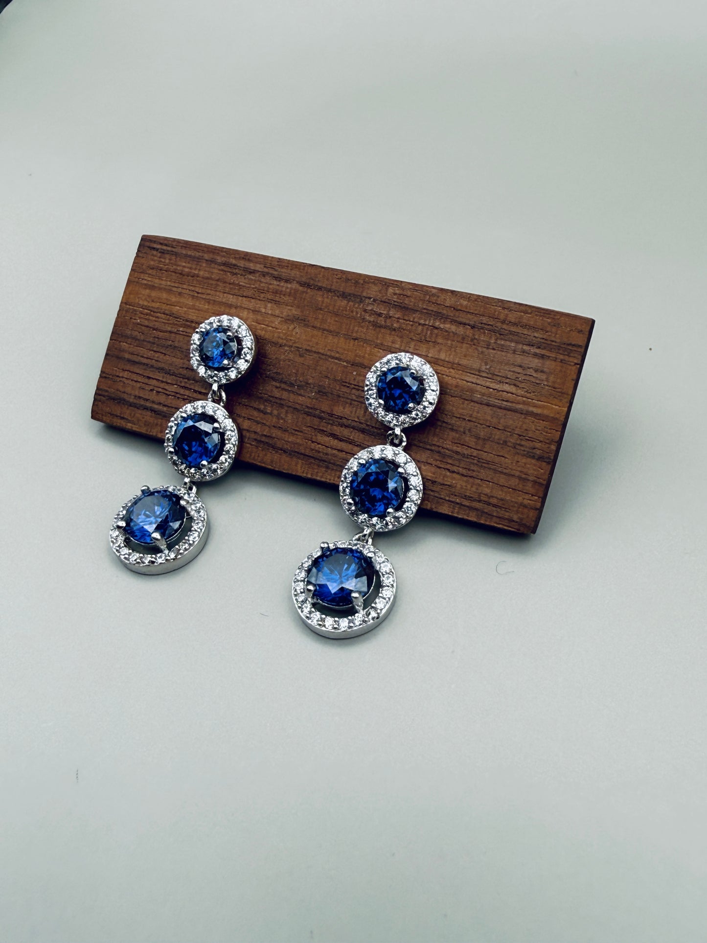 Vintage Dangle Earrings in 925 Silver & Blue Stones – Deep Shine