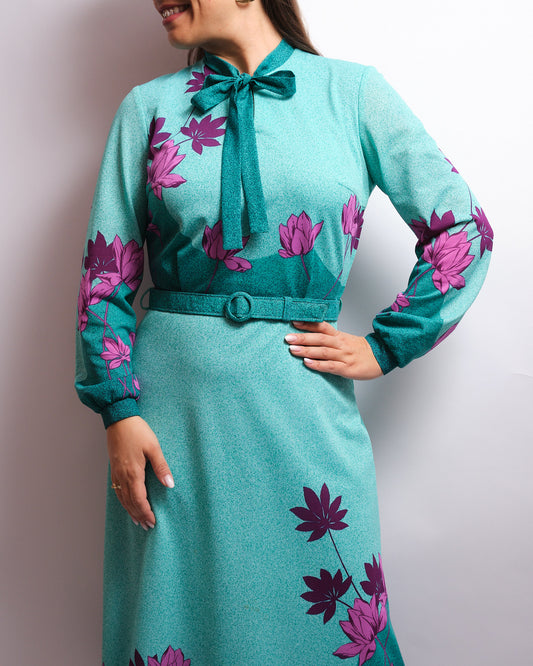 Robe vintage années 60 – imprimé floral, esprit rétro iconique