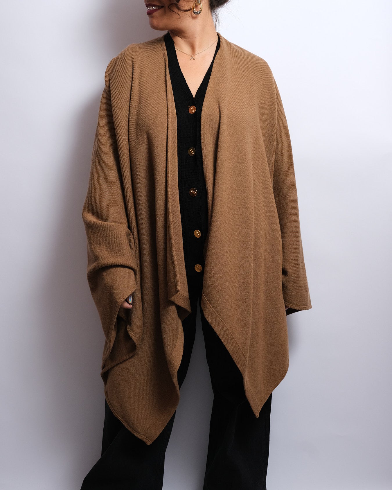 Poncho en laine couleur camel — Coupe ample & drapée