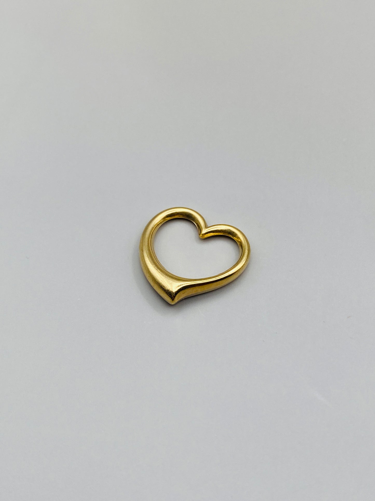 Pendentif vintage cœur ajouré en or 18 carats