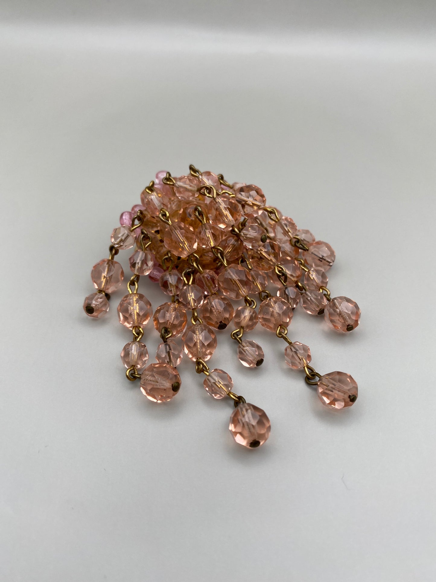 Broche en métal déco verre rose