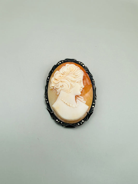 Camée ancien en coquillage sculpté – monture argent 800