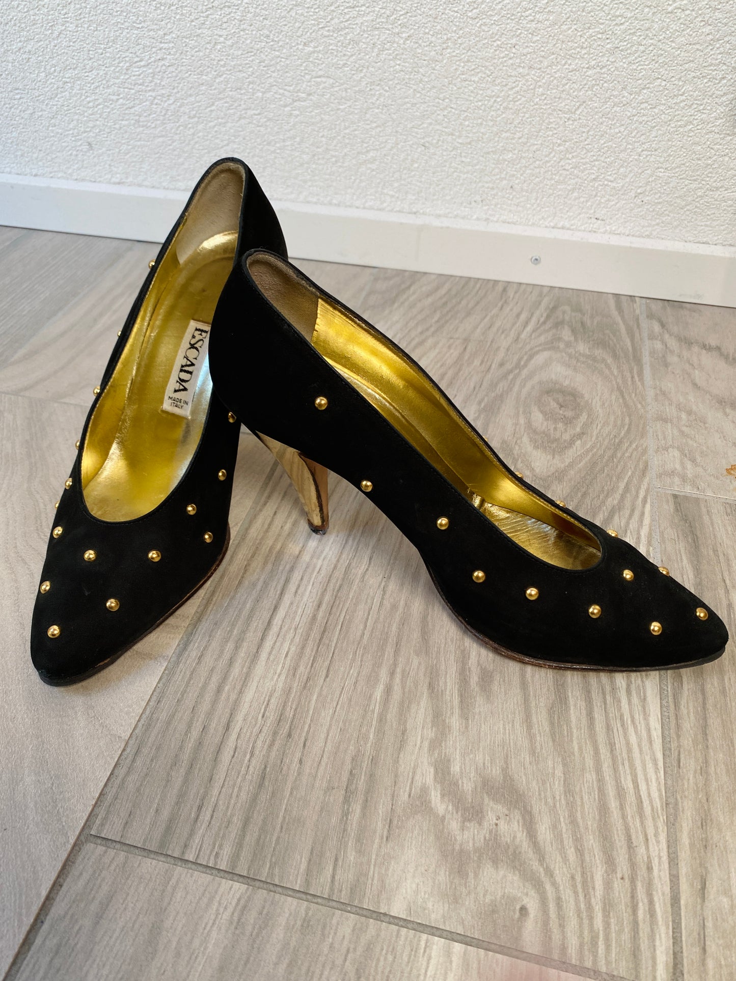 Escarpins Vintage 80s ESCADA en daim