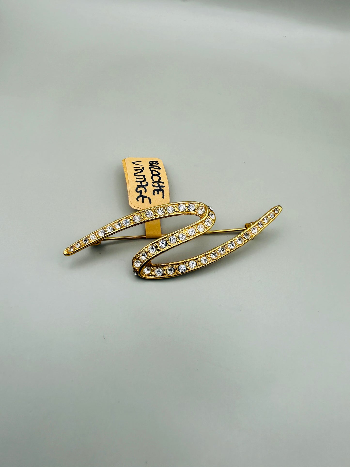 Vintage Gilt & Rhinestone Brooch