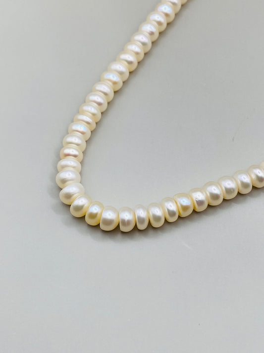 Collier de perles d’eau douce – fermoir bijou doré