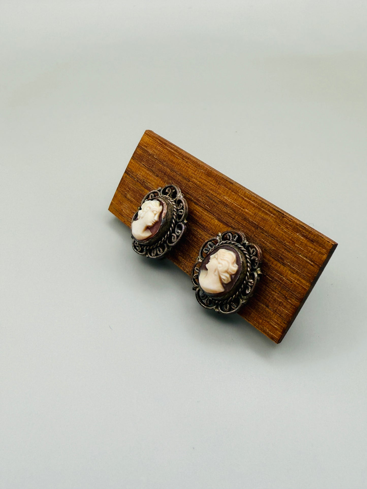 Boucles d’oreilles camées anciens – argent (clips à vis)