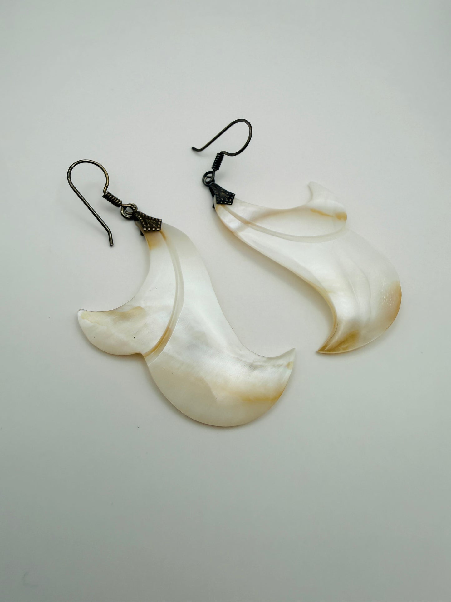 Boucles d’oreilles vintage artisanales en nacre