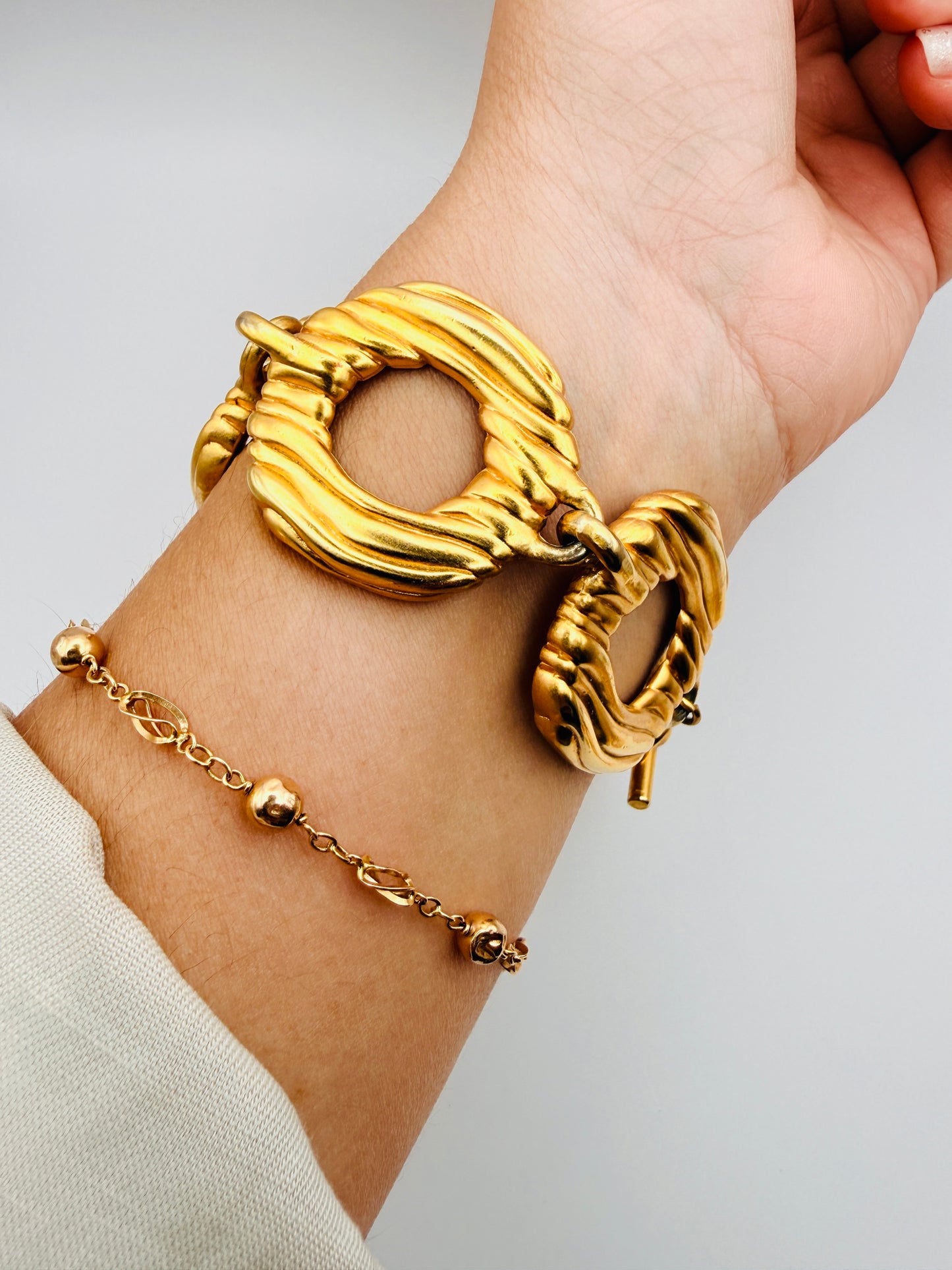Parure vintage Anne Klein – Bracelet et boucles d’oreilles dorés