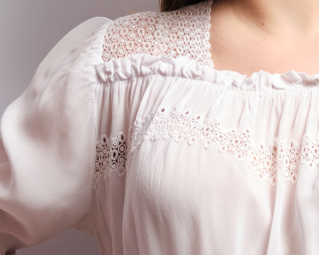 Chemisier vintage blanc – jeu de transparence & dos