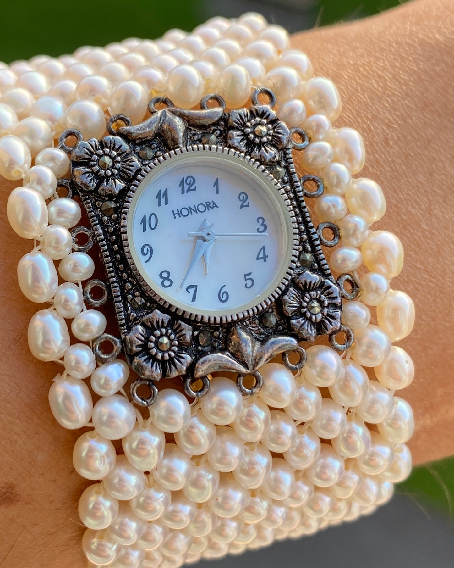 Montre Vintage Honora perles d’eau douce