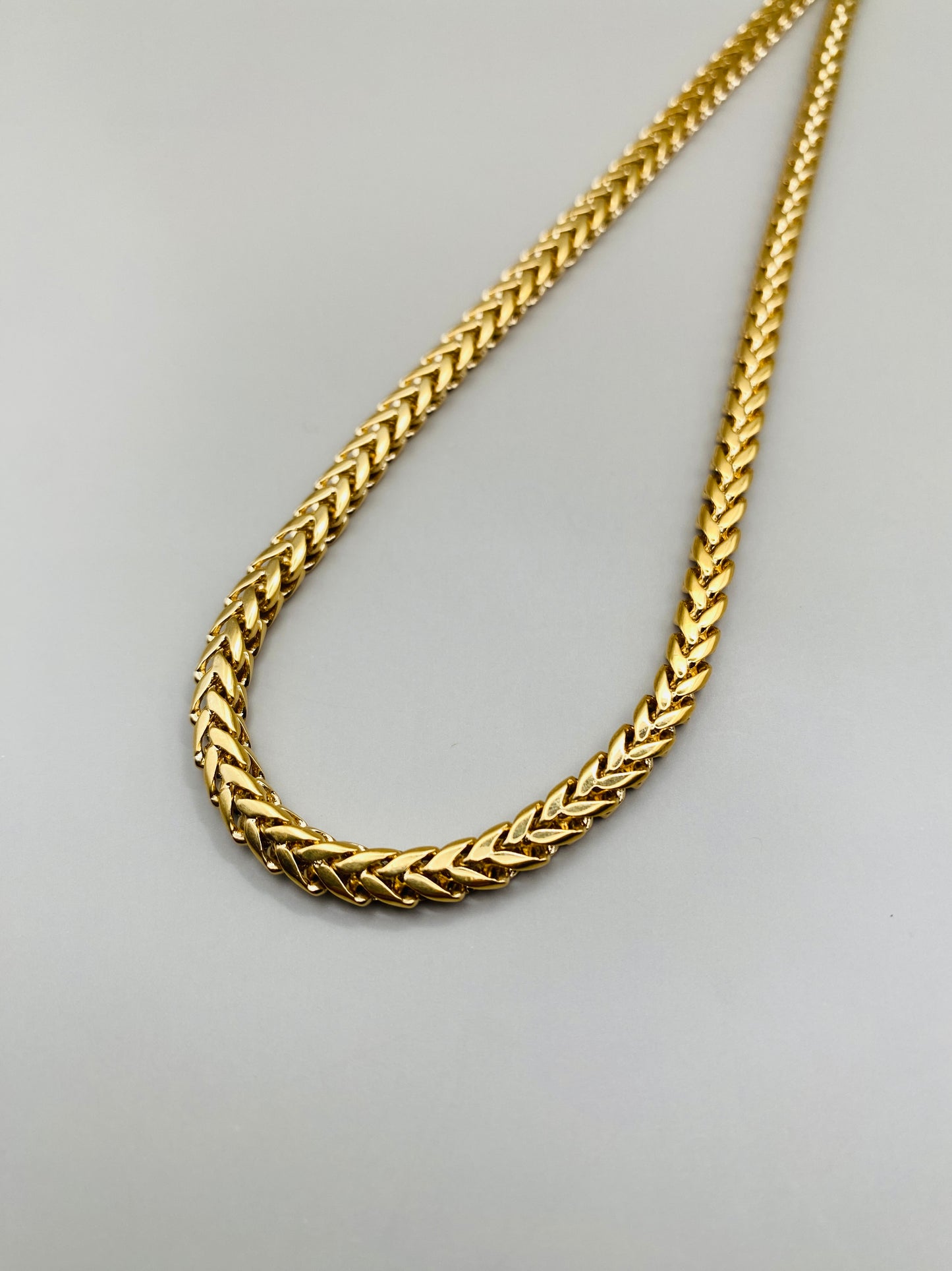 Collier Pierre Lang vintage – longue chaîne maille torsadée dorée