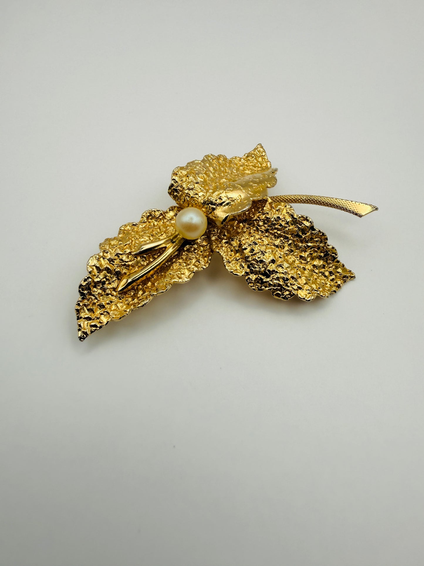 Broche vintage feuille