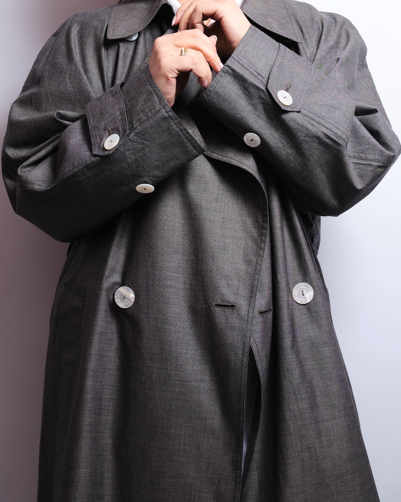 Vintage 90s trench coat – cotton, iconic cut made in Switzerland