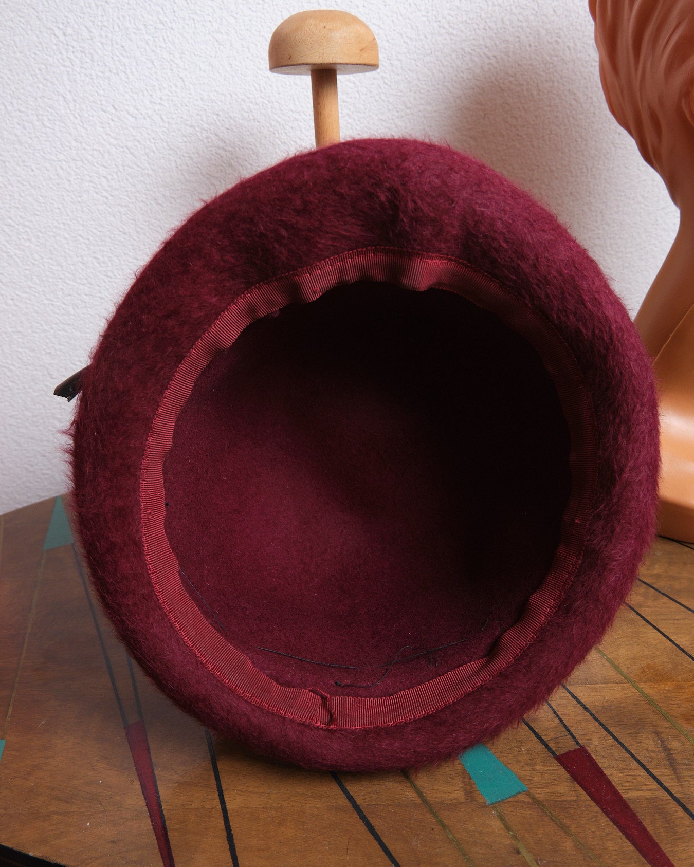 Chapeau vintage bordeaux effet angora