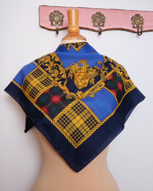 Carré vintage à l’esprit baroque et écossais